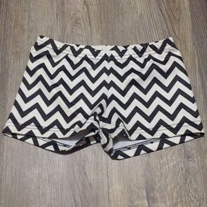 Girls Chevron Dance Shorts